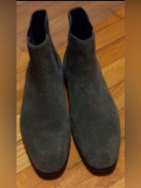 Express grey suede Chelsea boots Sz 8